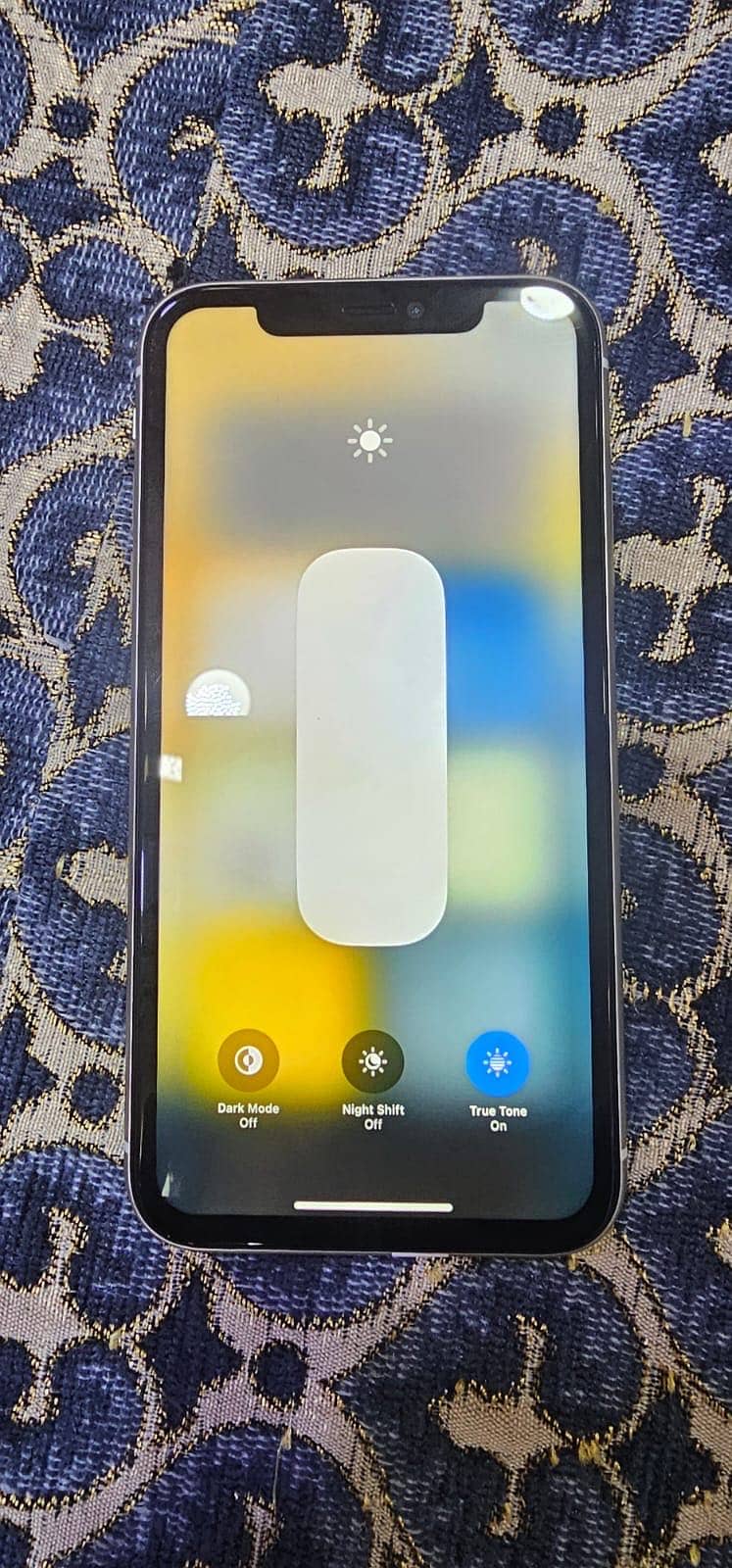 Apple iPhone 11 3