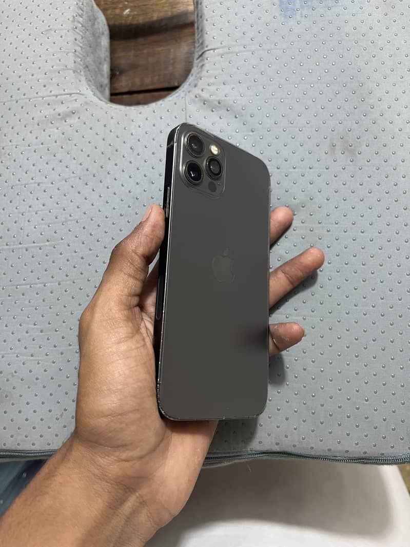 Apple iPhone 12 Pro 6
