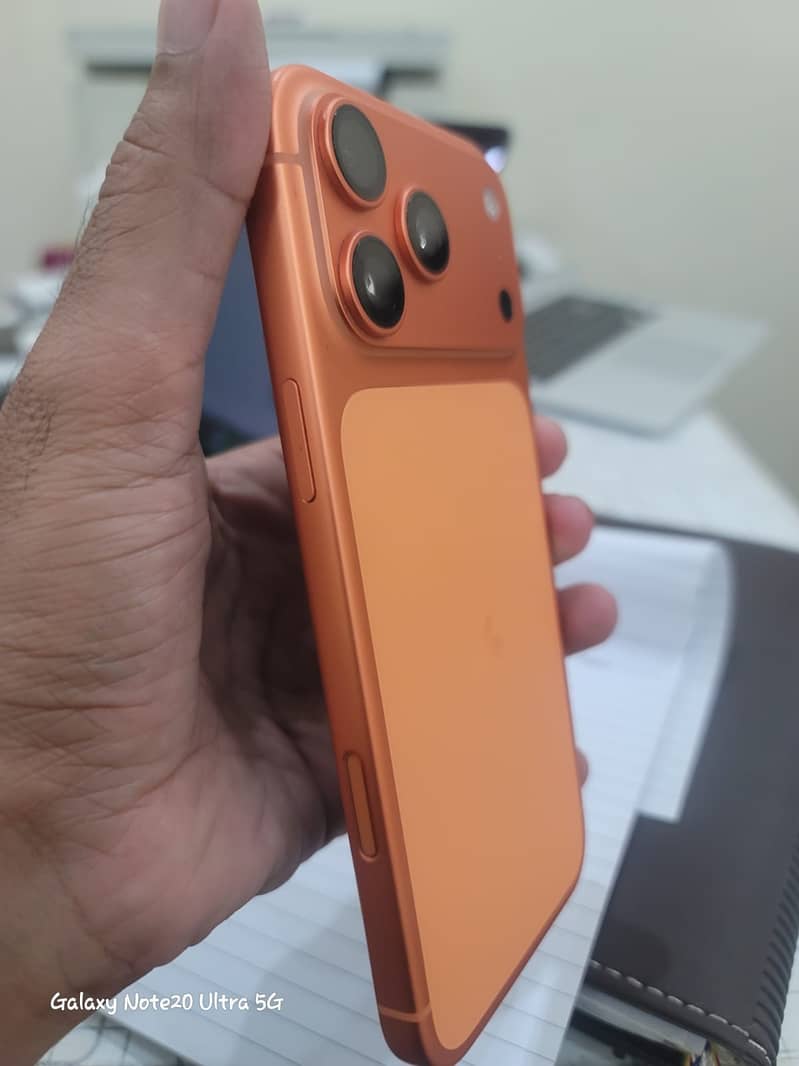 Apple iPhone 17 Pro Max 2