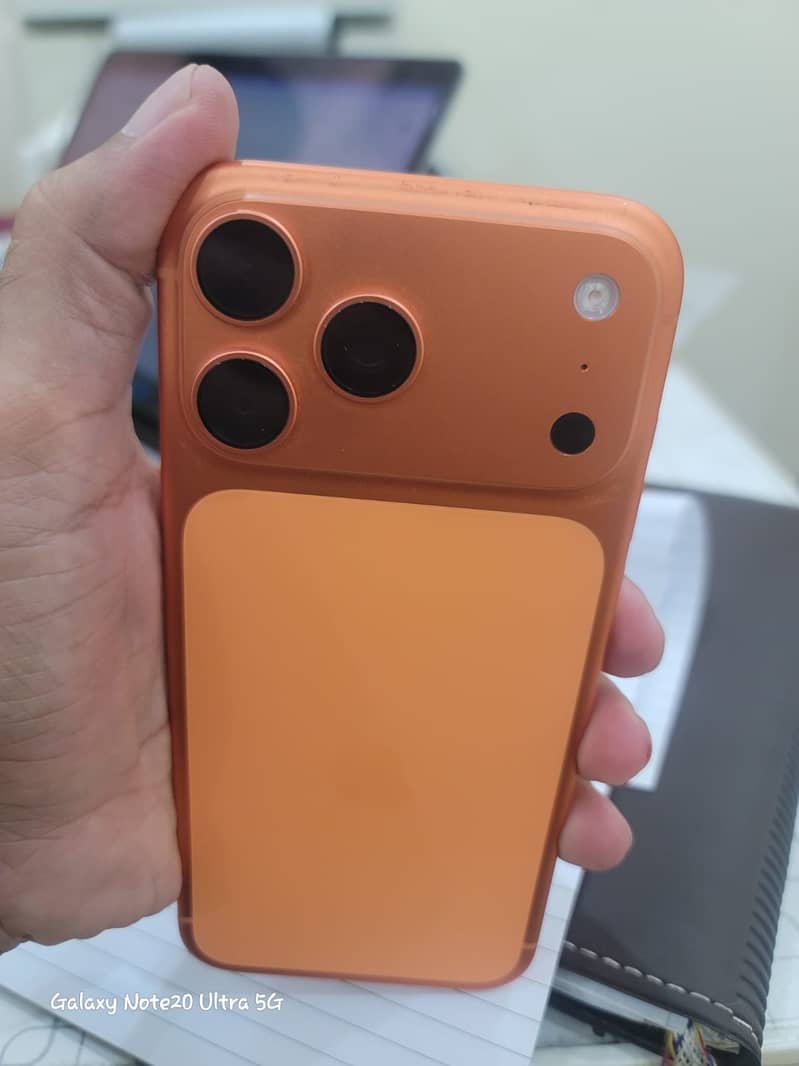 Apple iPhone 17 Pro Max 6