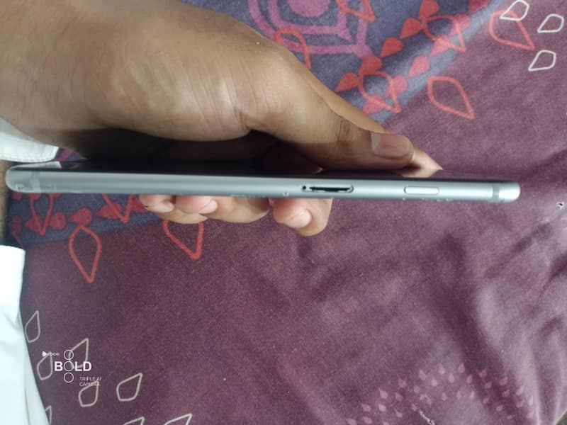 Apple iPhone 6 Plus 3