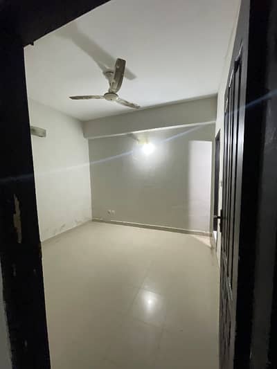 A Spacious 700 Square Feet Flat In E-11