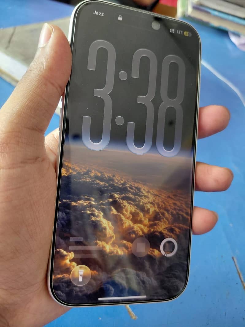 Apple iPhone 17 Pro 6
