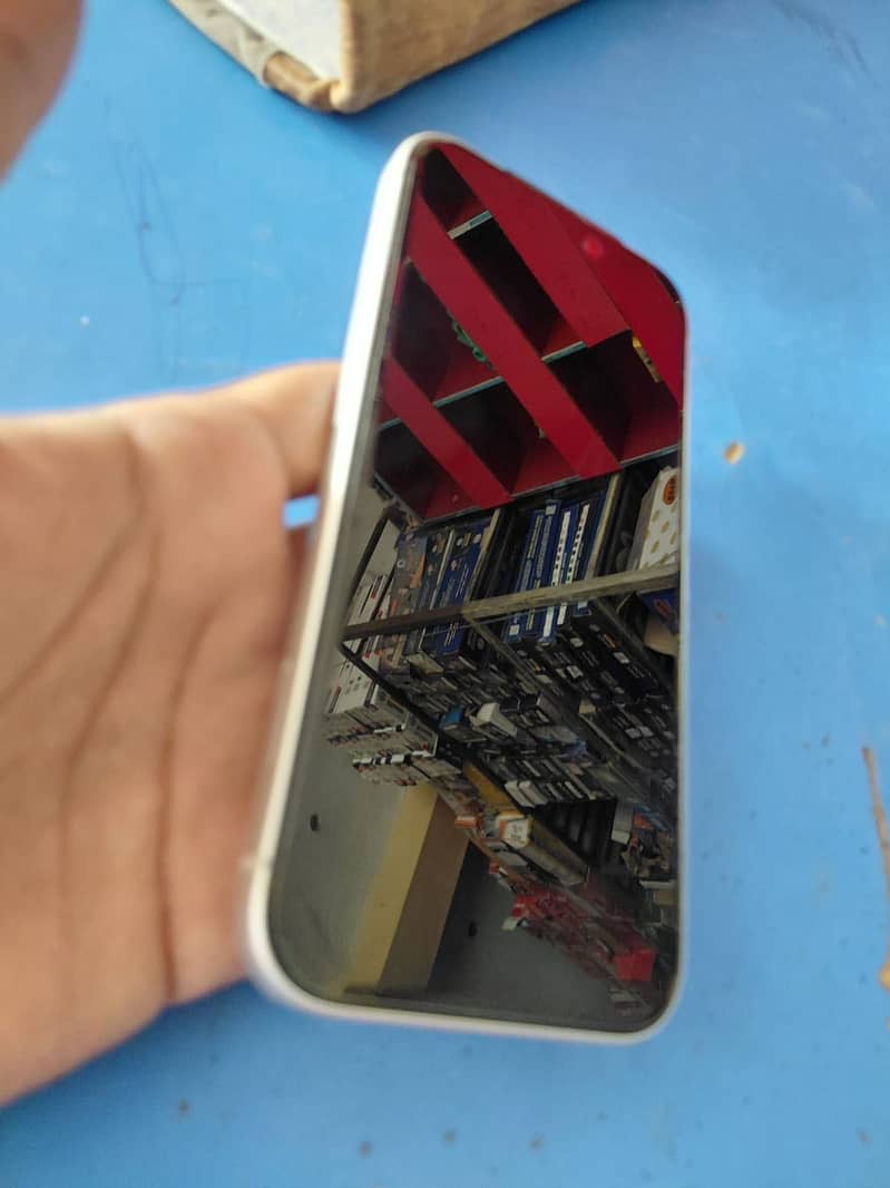 Apple iPhone 17 Pro 8