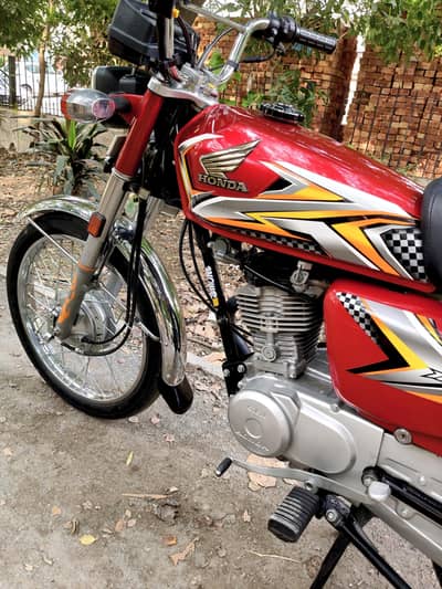 Honda CG 125 2024/2025 Red Febulous Condition Gift For Lover