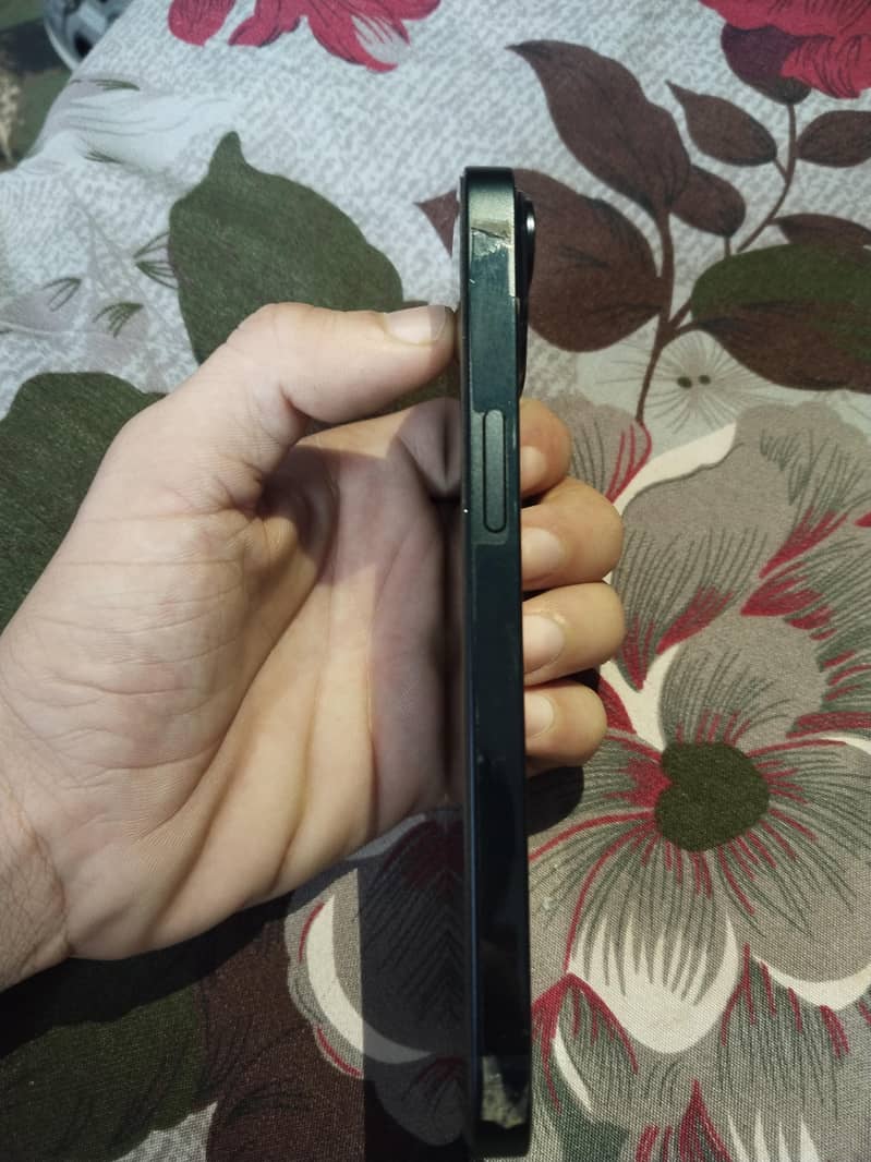 Apple iPhone 14 5