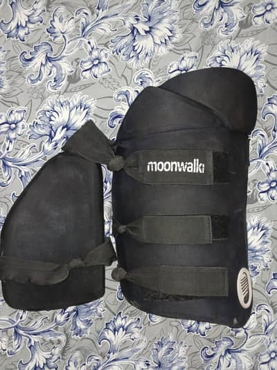 Moonwalkr Thigh Pad