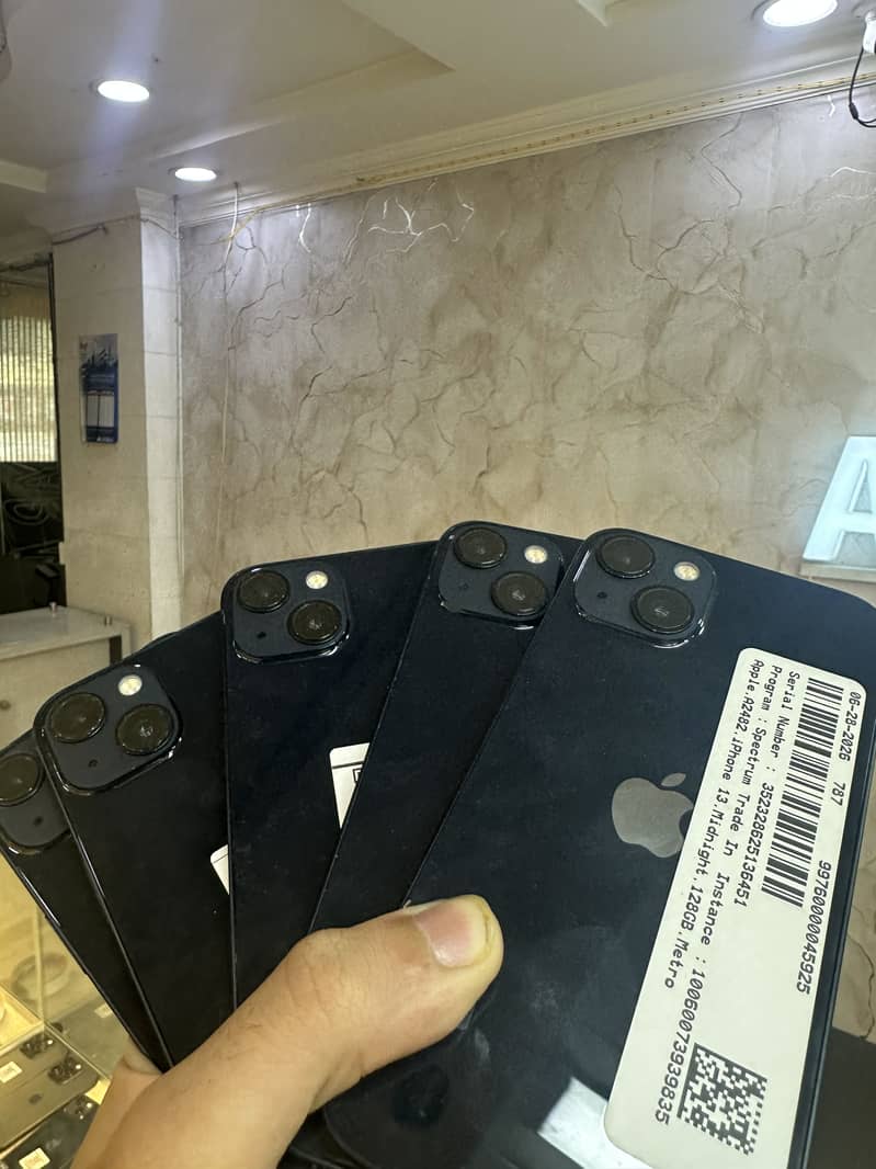 Apple iPhone 13 1