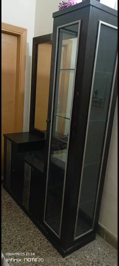 Used Ash Wood bed, side tables,eye catching dressing table