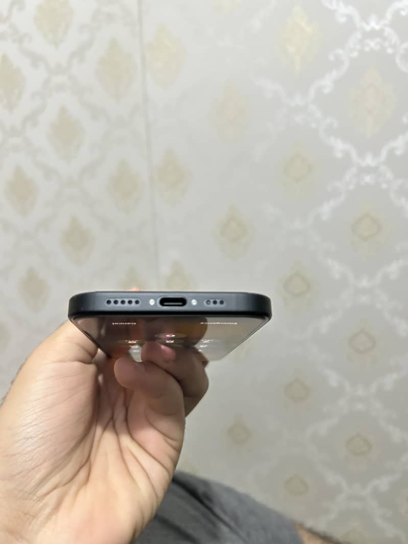 Apple iPhone 15 8