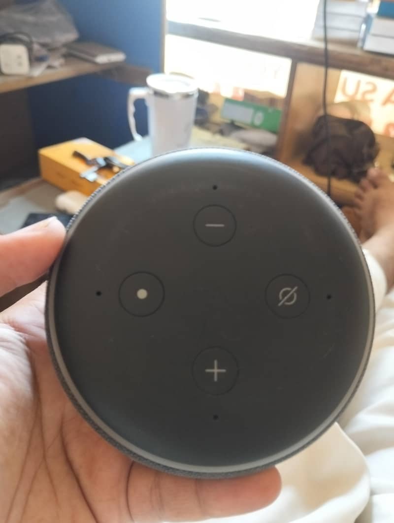 Amazon Echo Dot (3rd Generation) 1