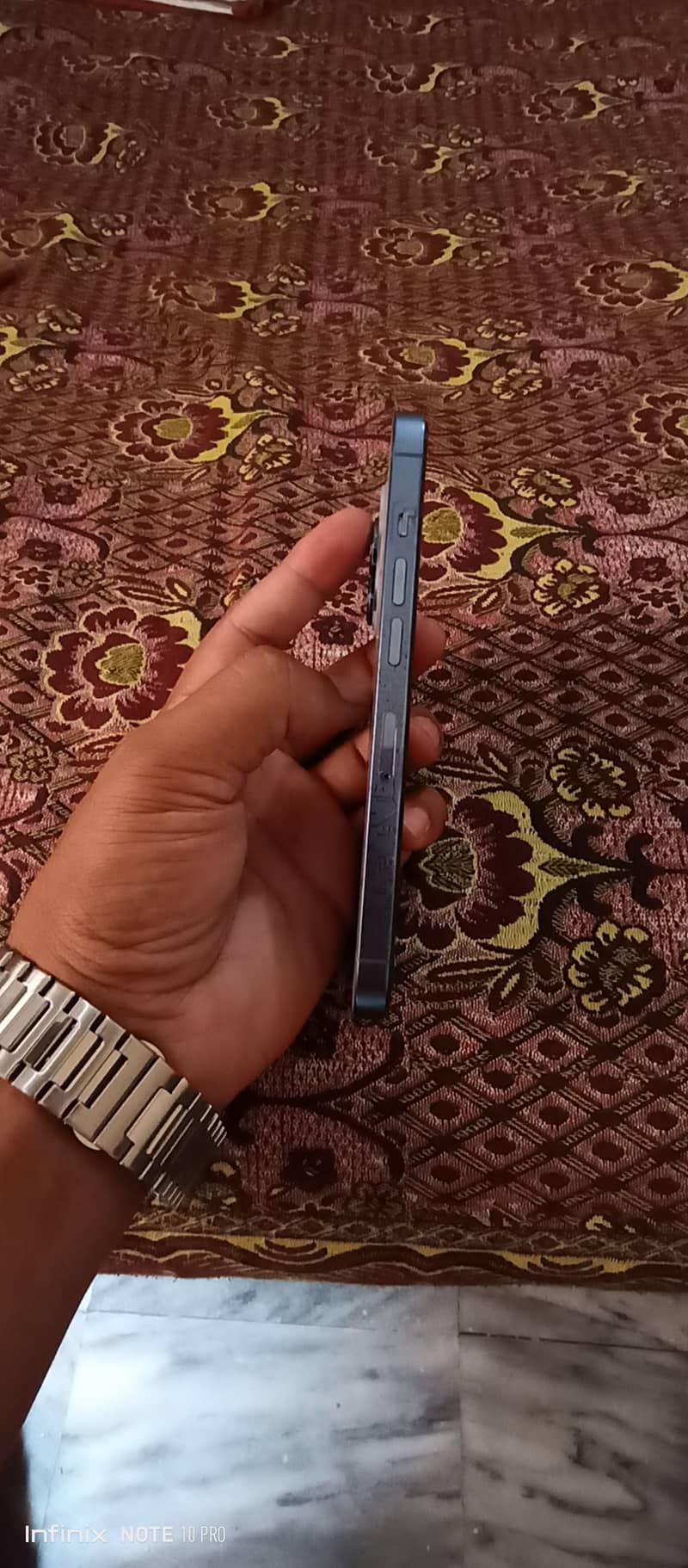 Apple iPhone 13 Pro 1