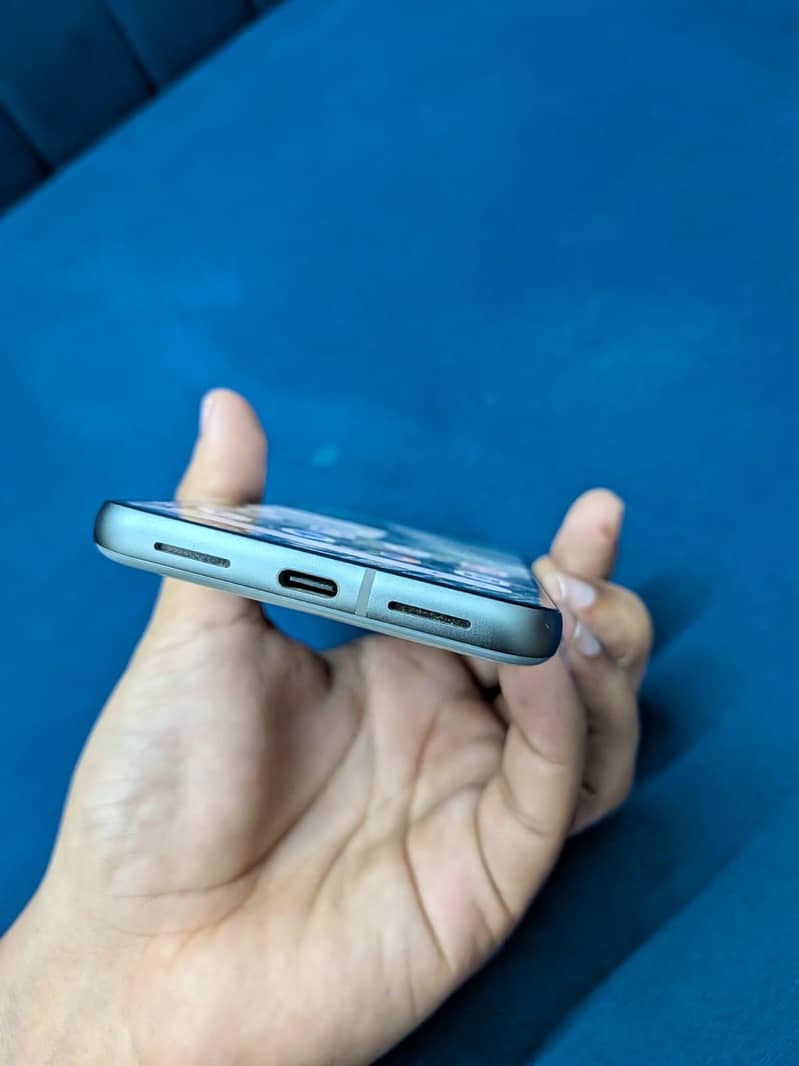 Google Pixel 8 2