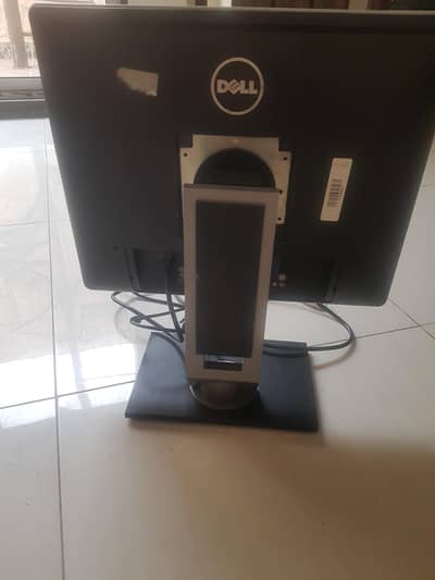 Desktops with VGA Caple in reasonable price, price is negotible