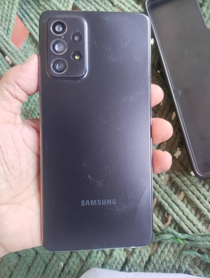 Samsung Mobile A72 1