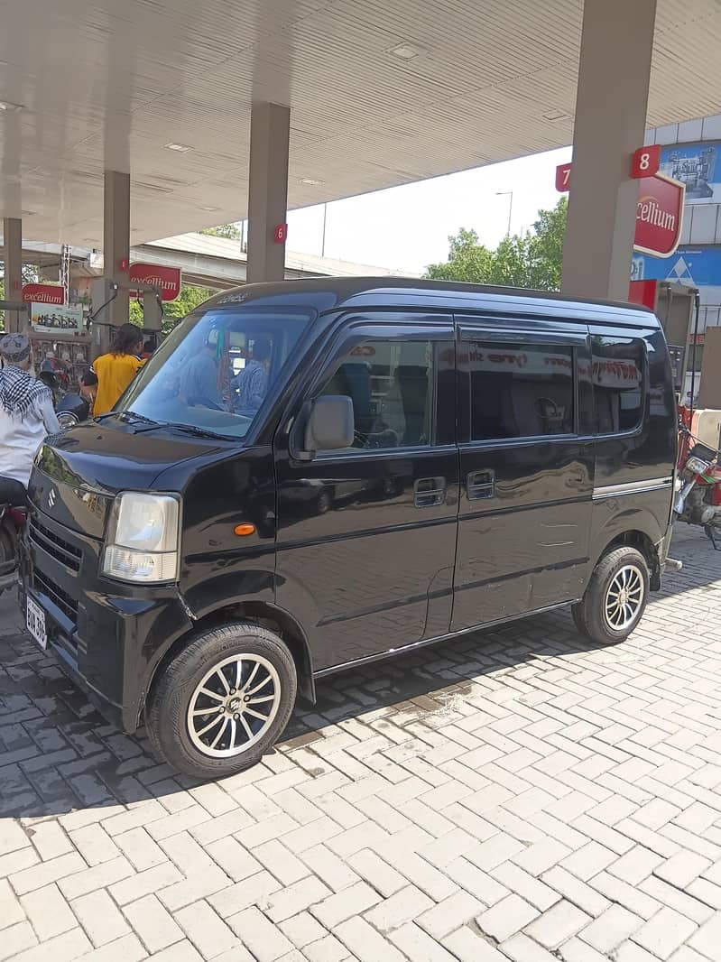 Suzuki Every 2011 1