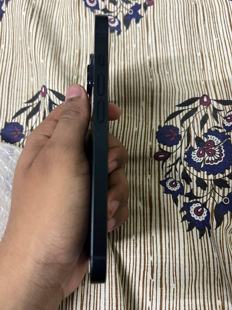 Apple iPhone 14 5