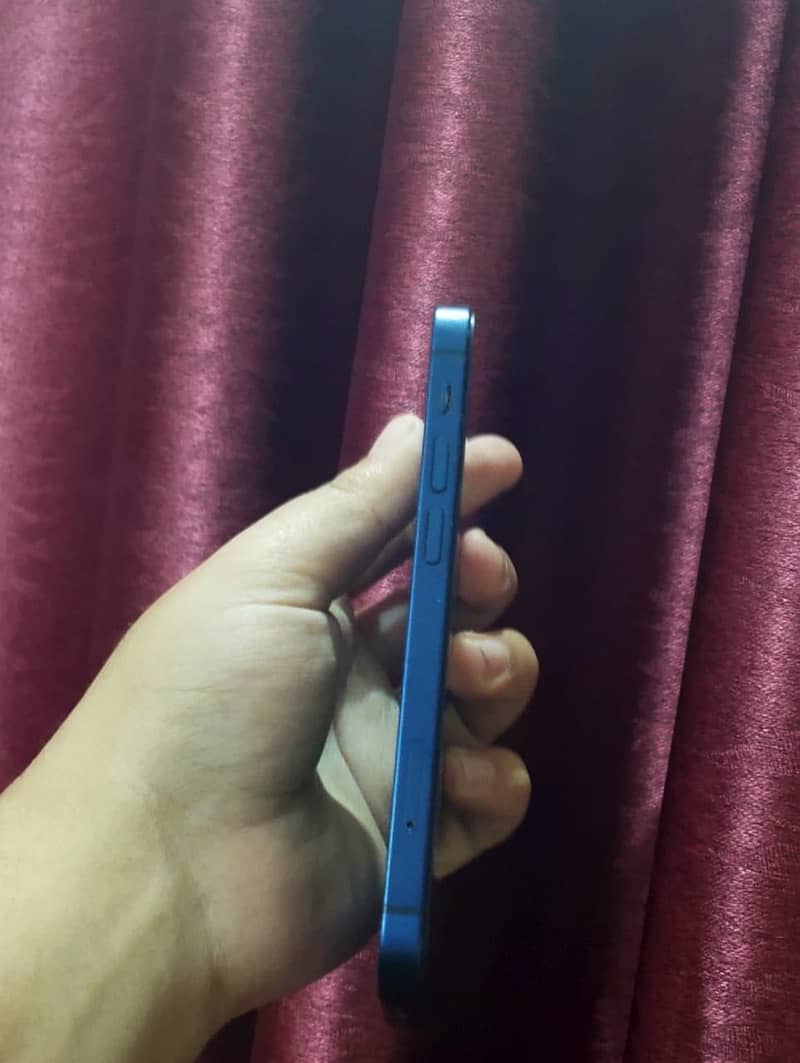 Apple iPhone 12 mini 4