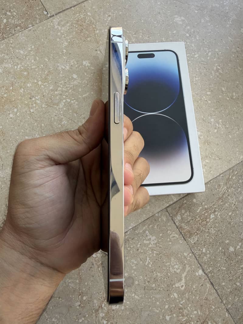 Apple iPhone 14 Pro Max 2