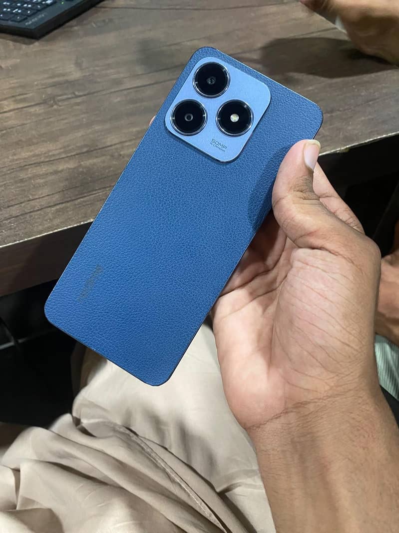 Realme C63 1