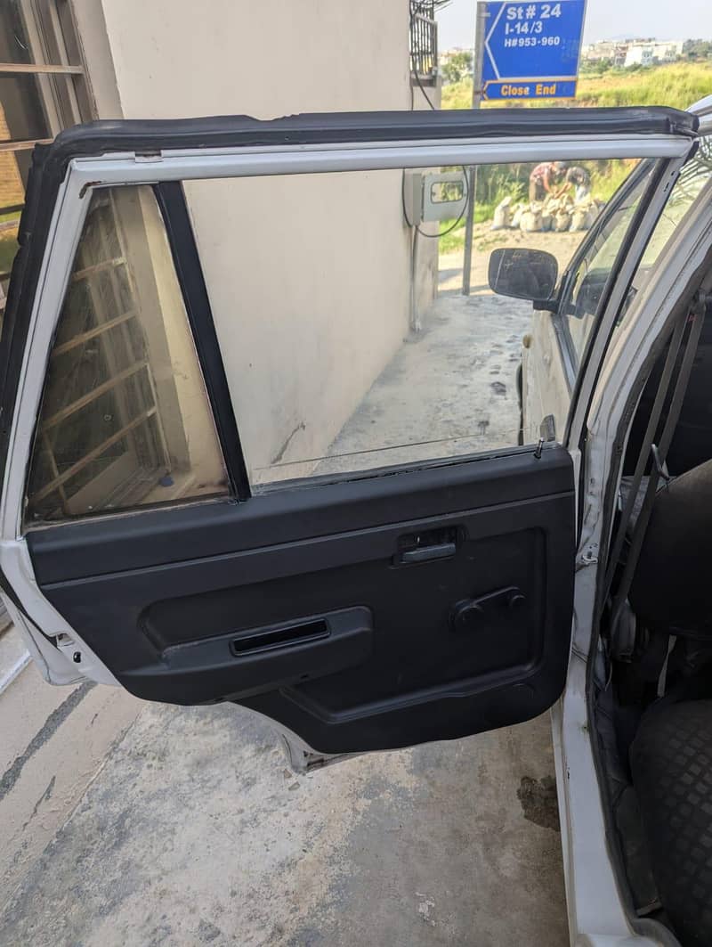 Suzuki Mehran 2012 10