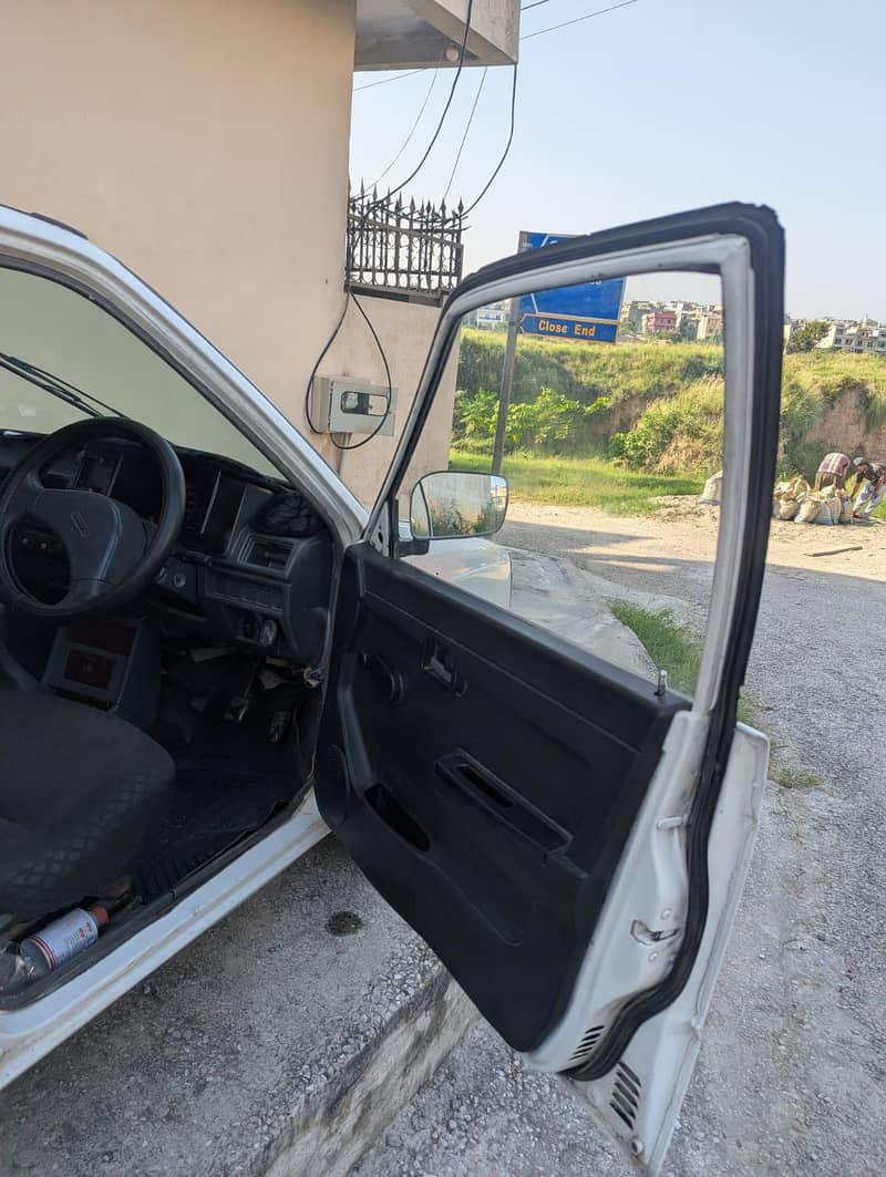 Suzuki Mehran 2012 11