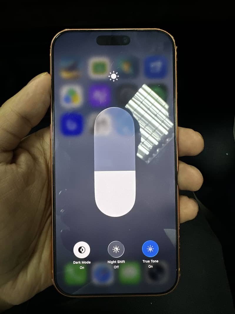 Apple iPhone 17 Pro Max 3