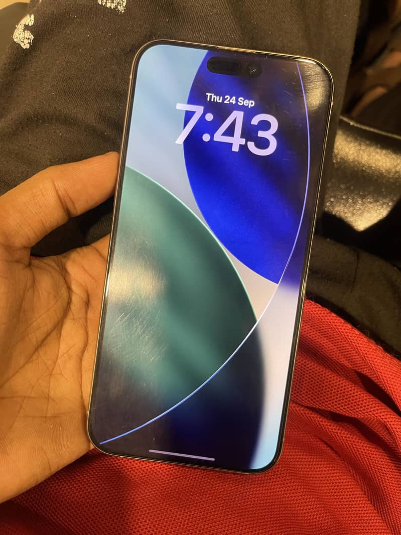 Apple iPhone 15 Pro Max 1