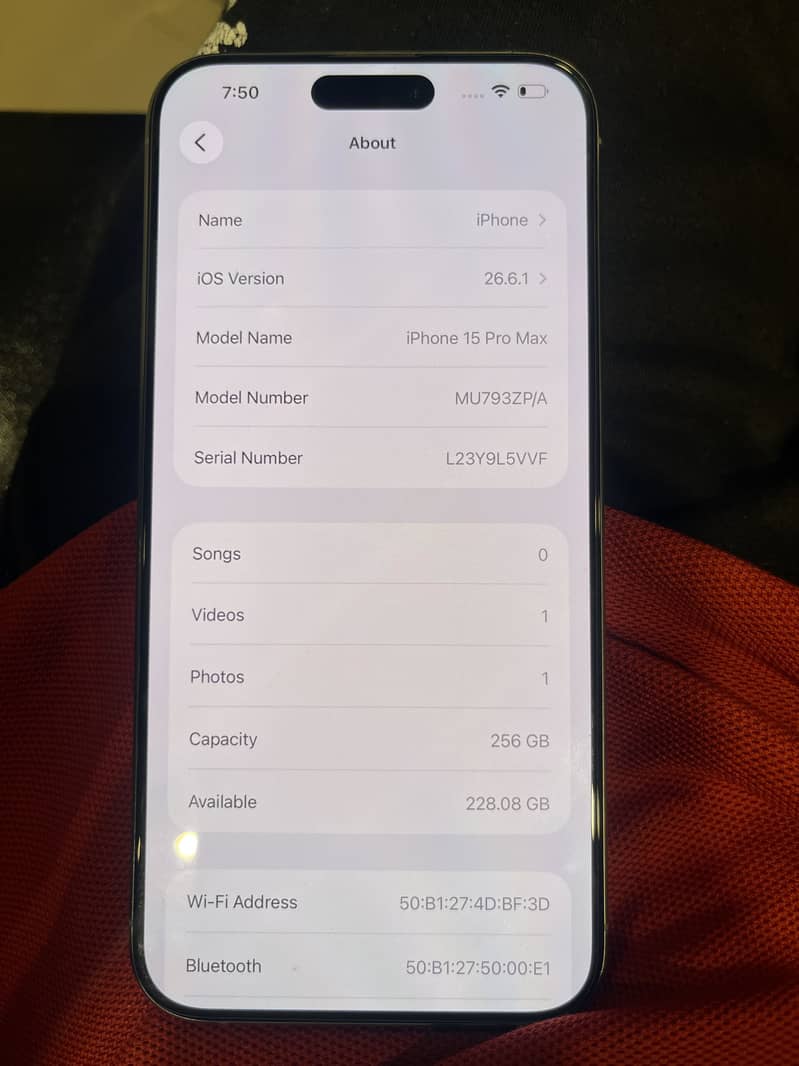 Apple iPhone 15 Pro Max 6