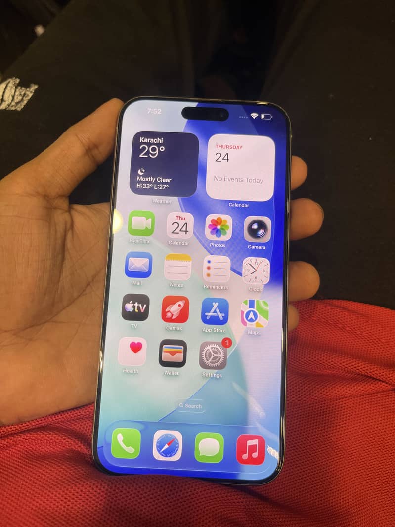 Apple iPhone 15 Pro Max 9