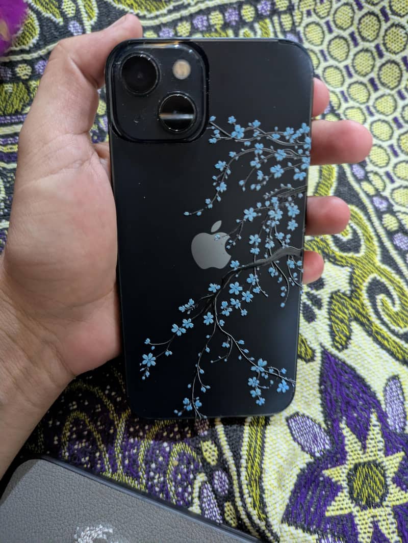 Apple iPhone 13 1