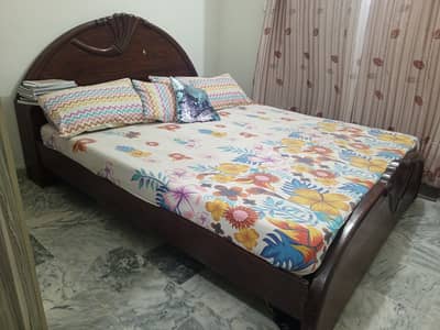 Sheesham wooden double bed + moltyfoam mattress
