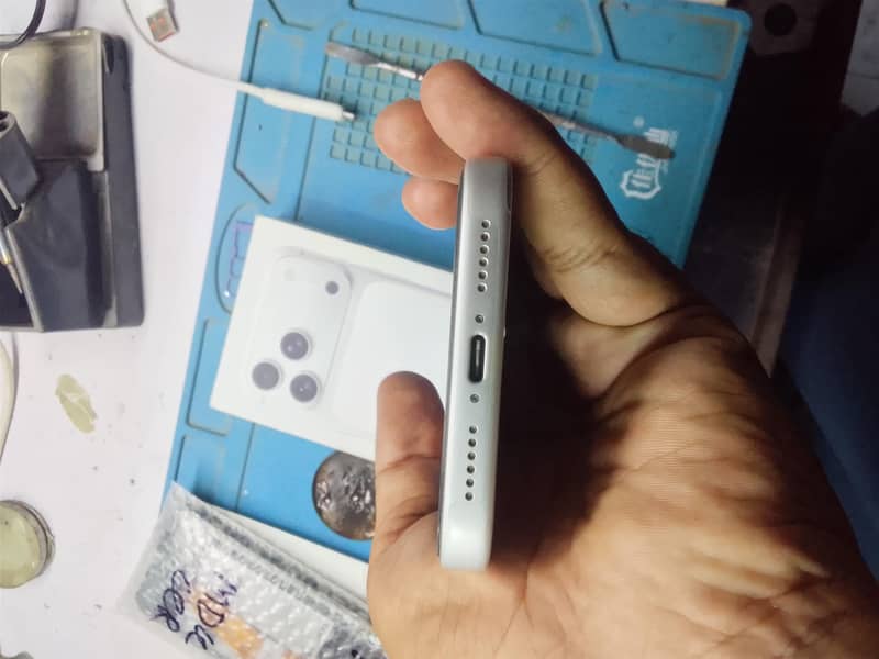 Apple iPhone 17 Pro Max 3