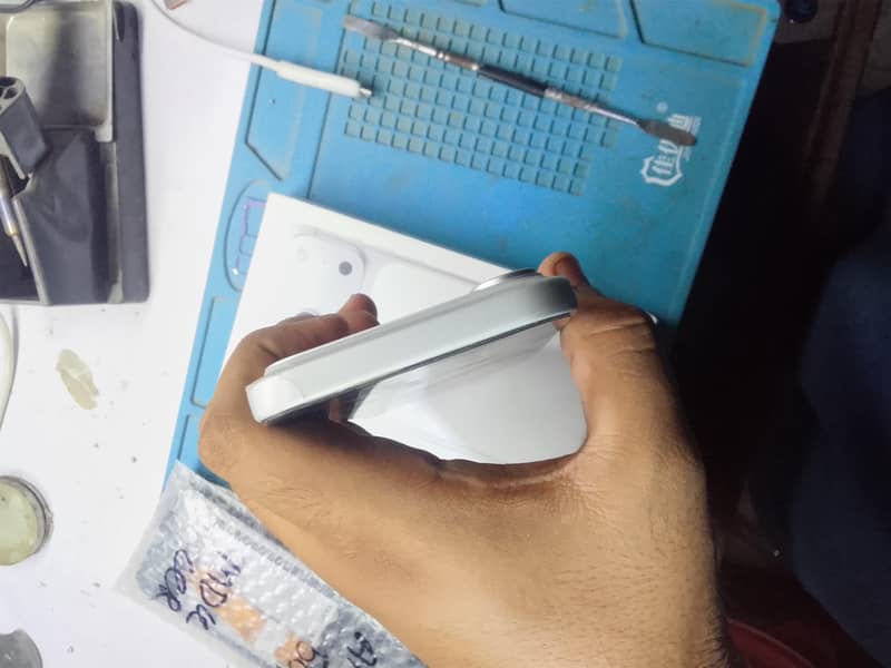 Apple iPhone 17 Pro Max 5
