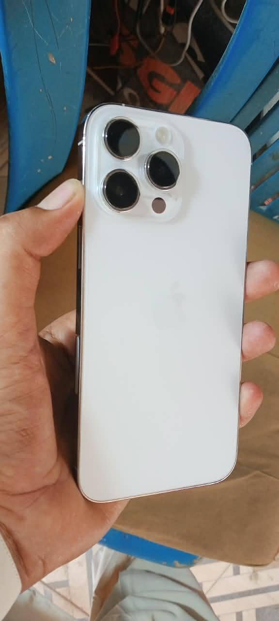 Apple iPhone 14 Pro Max 0