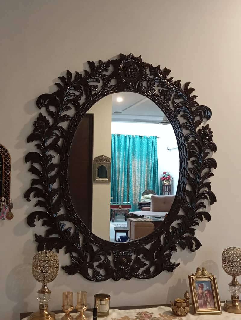 console with mirror 0