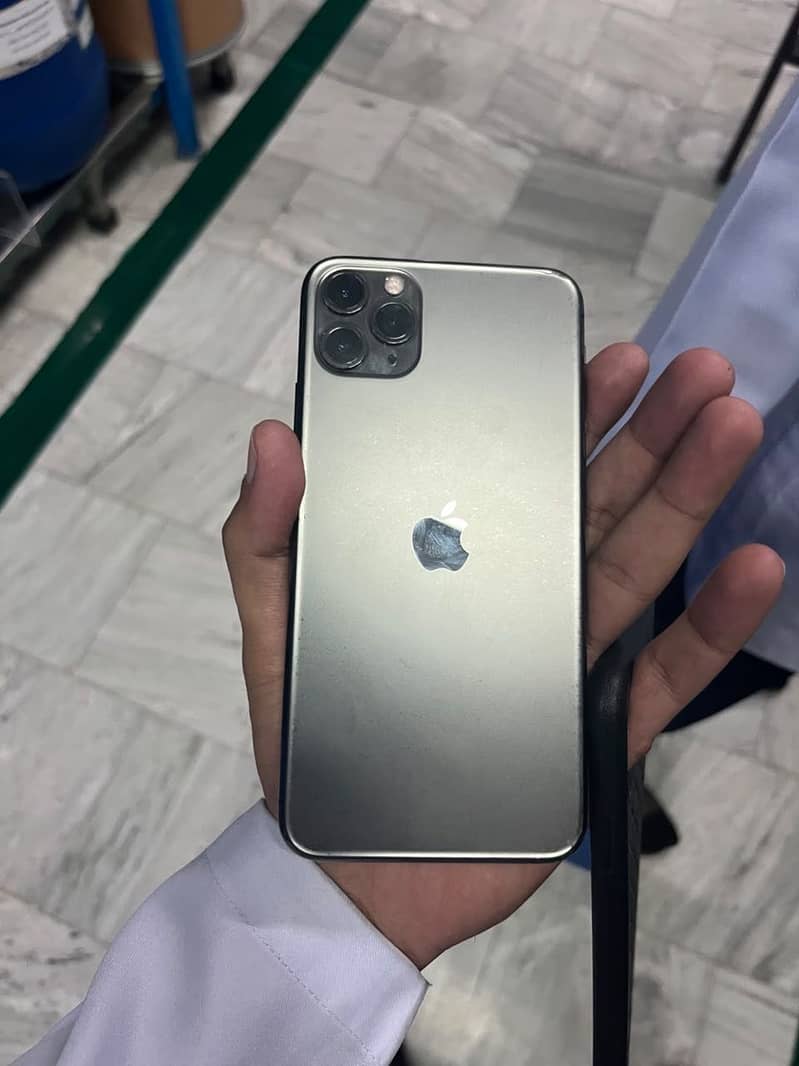 Apple iPhone 11 pro max 3