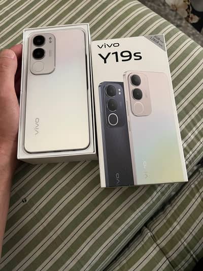 Vivo Y19s complete box