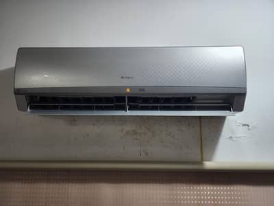 gree 1.5 ton inverter