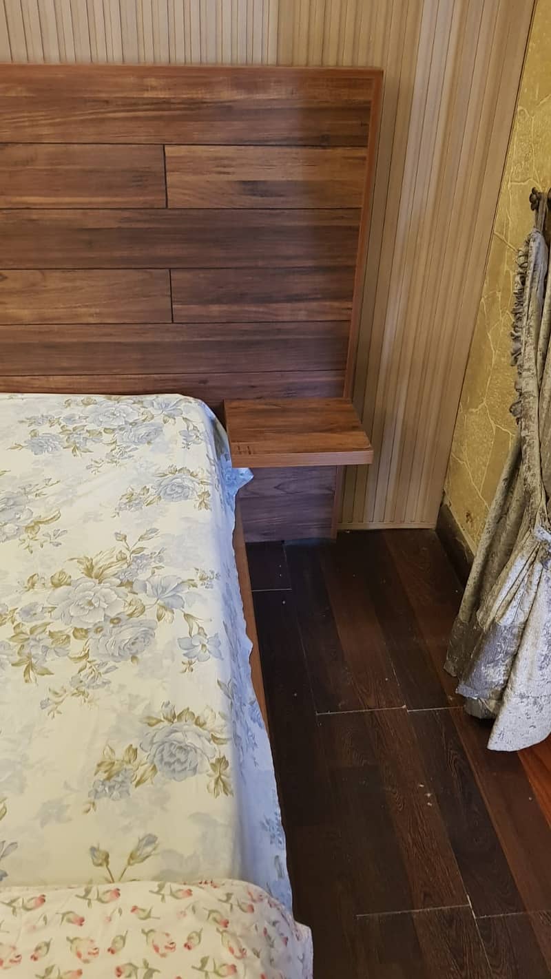 Bed with side tables and Dressing Table 2