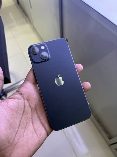 Apple iPhone 13