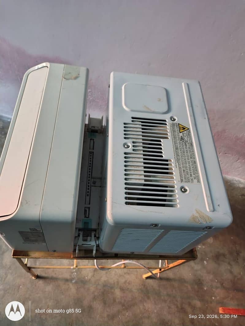 Midea Window AC – Good Condition 2