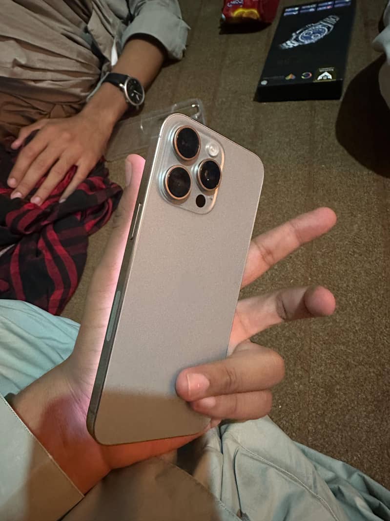 Apple iPhone 15 Pro max 1