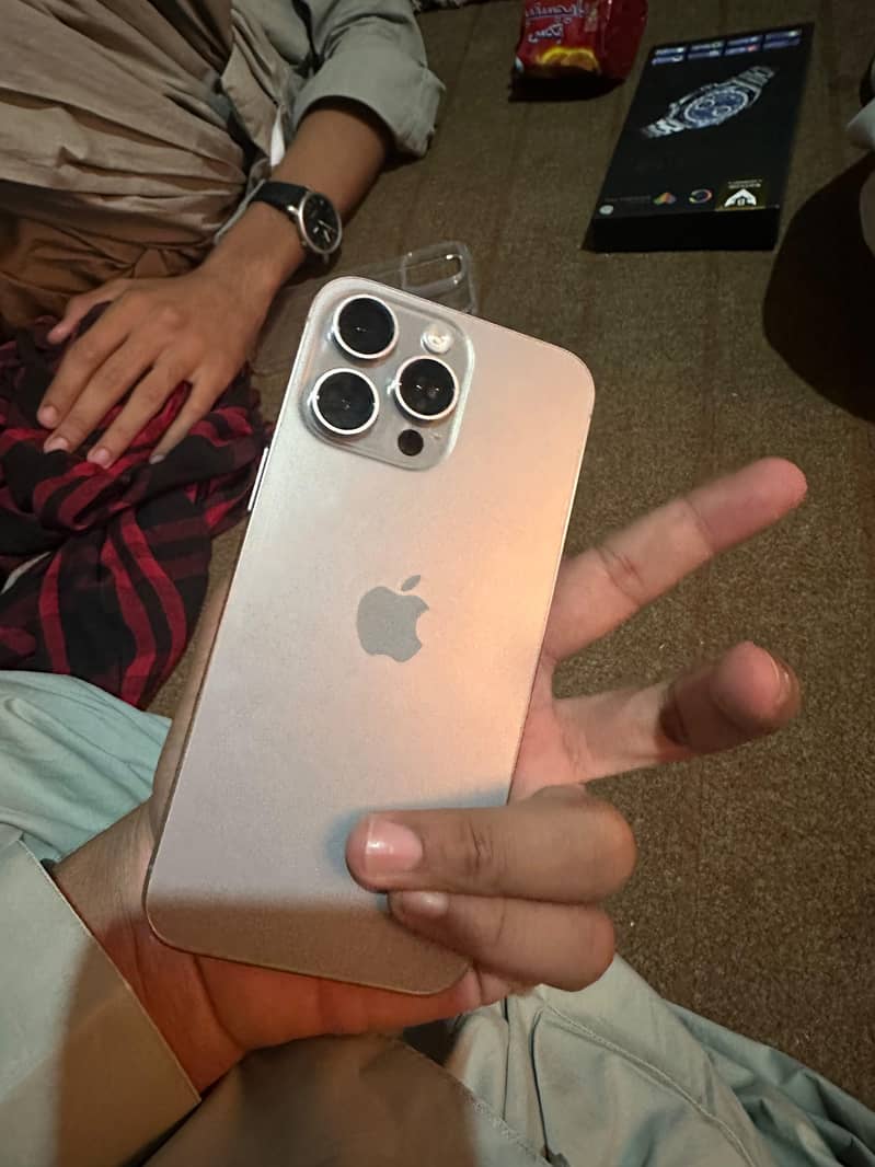 Apple iPhone 15 Pro max 6