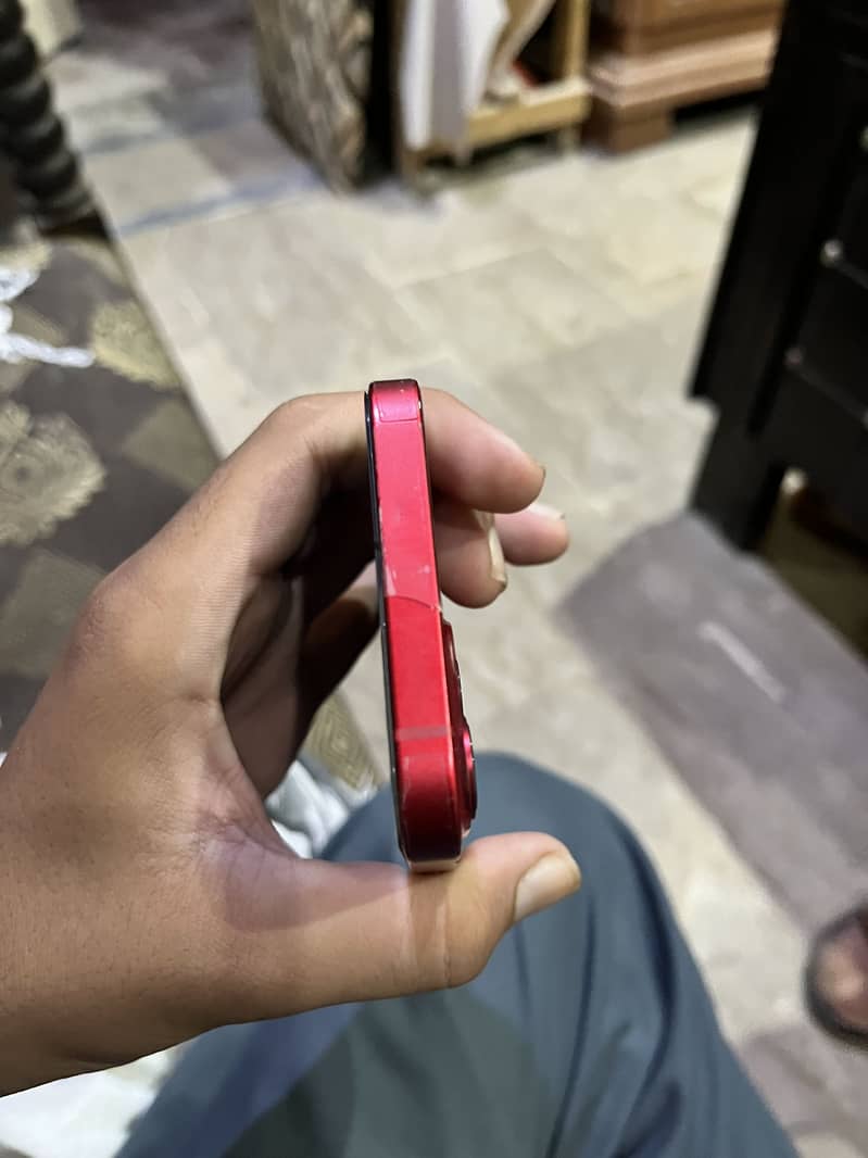 Apple iPhone 13 6