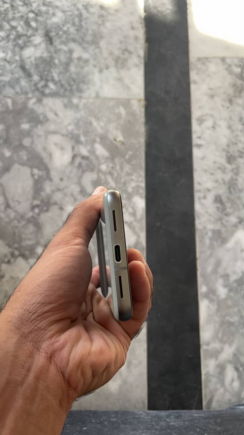 Google Pixel 8 1