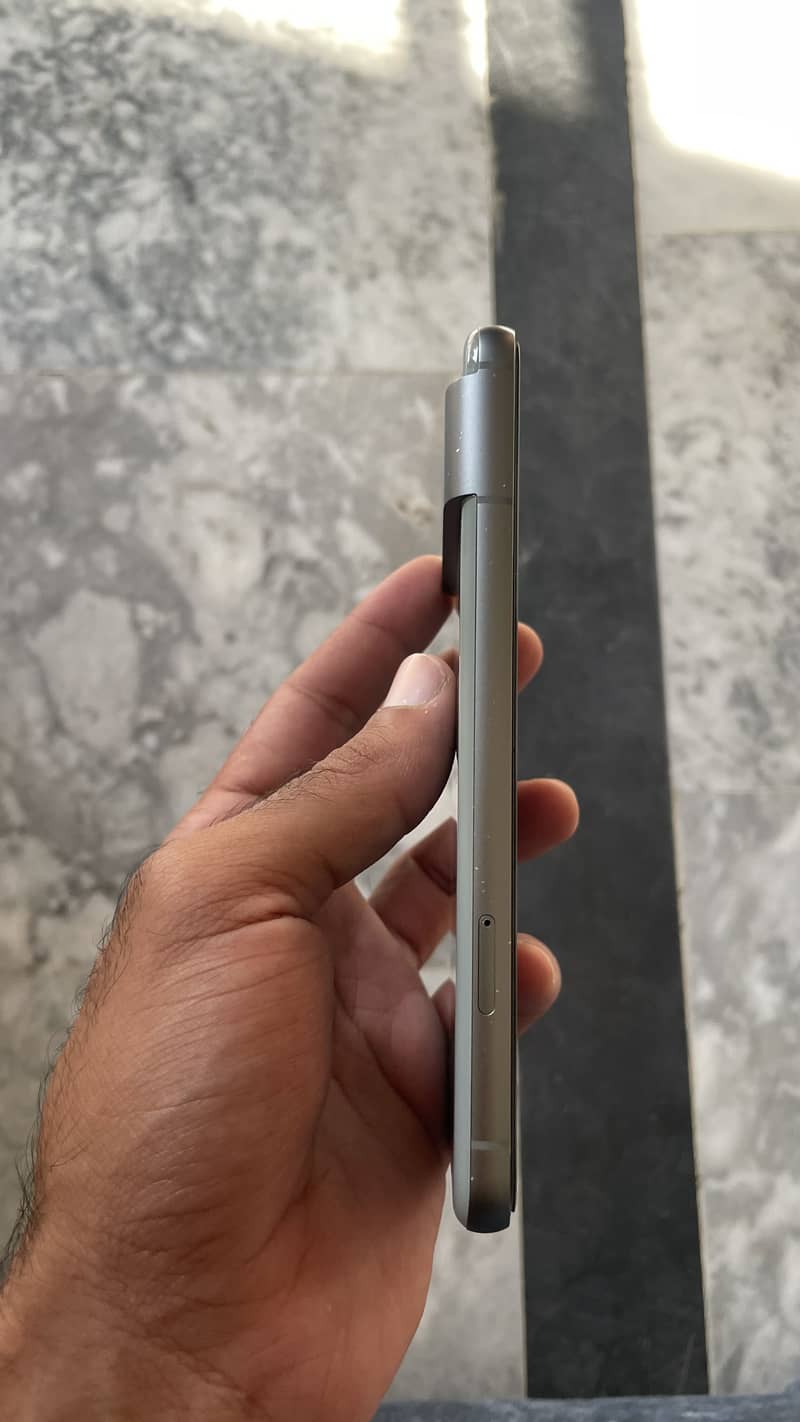 Google Pixel 8 3