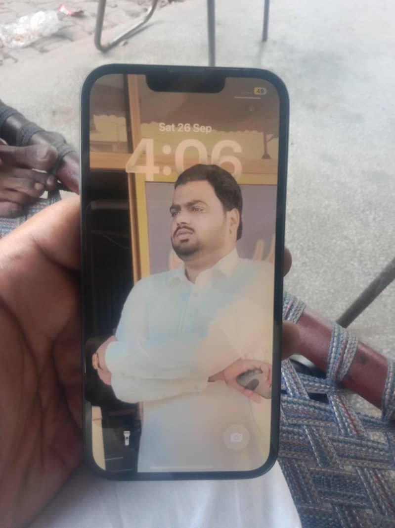 Apple iPhone 13 0