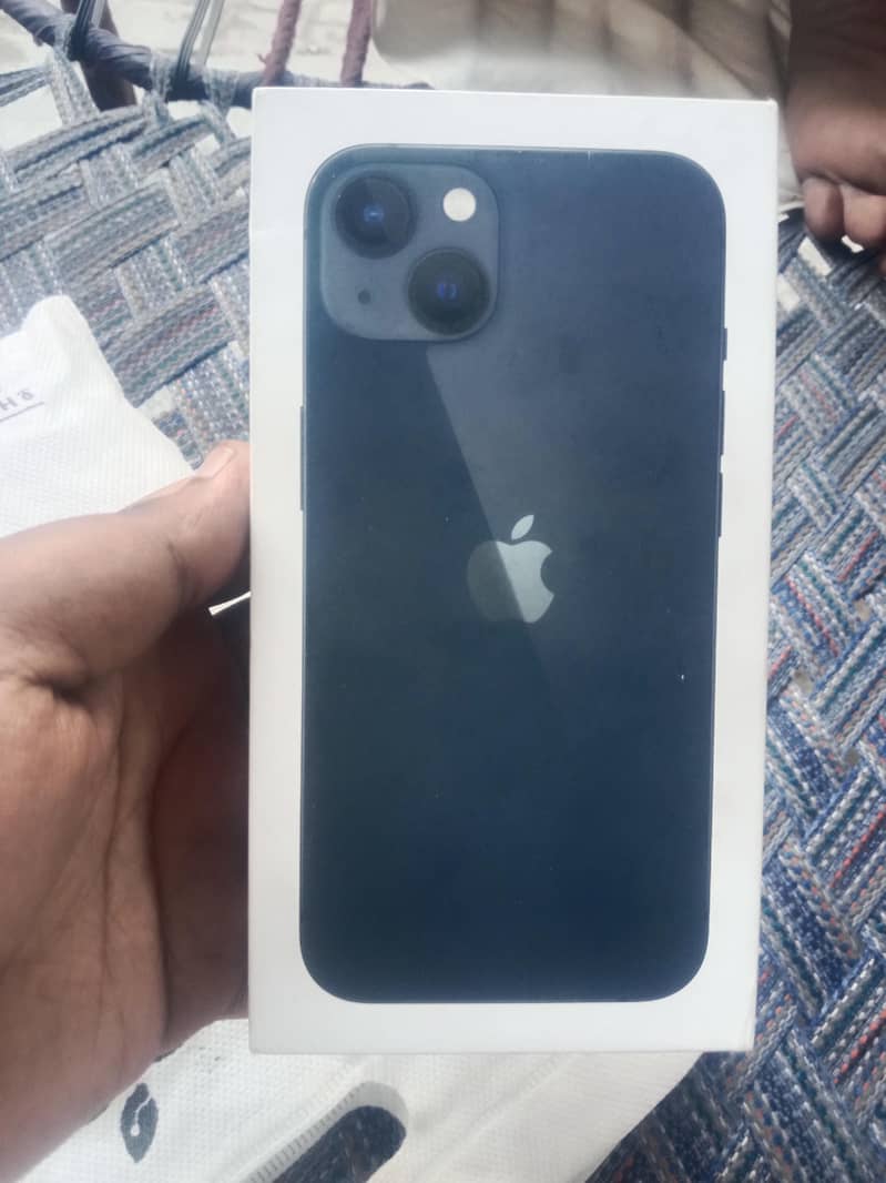 Apple iPhone 13 5