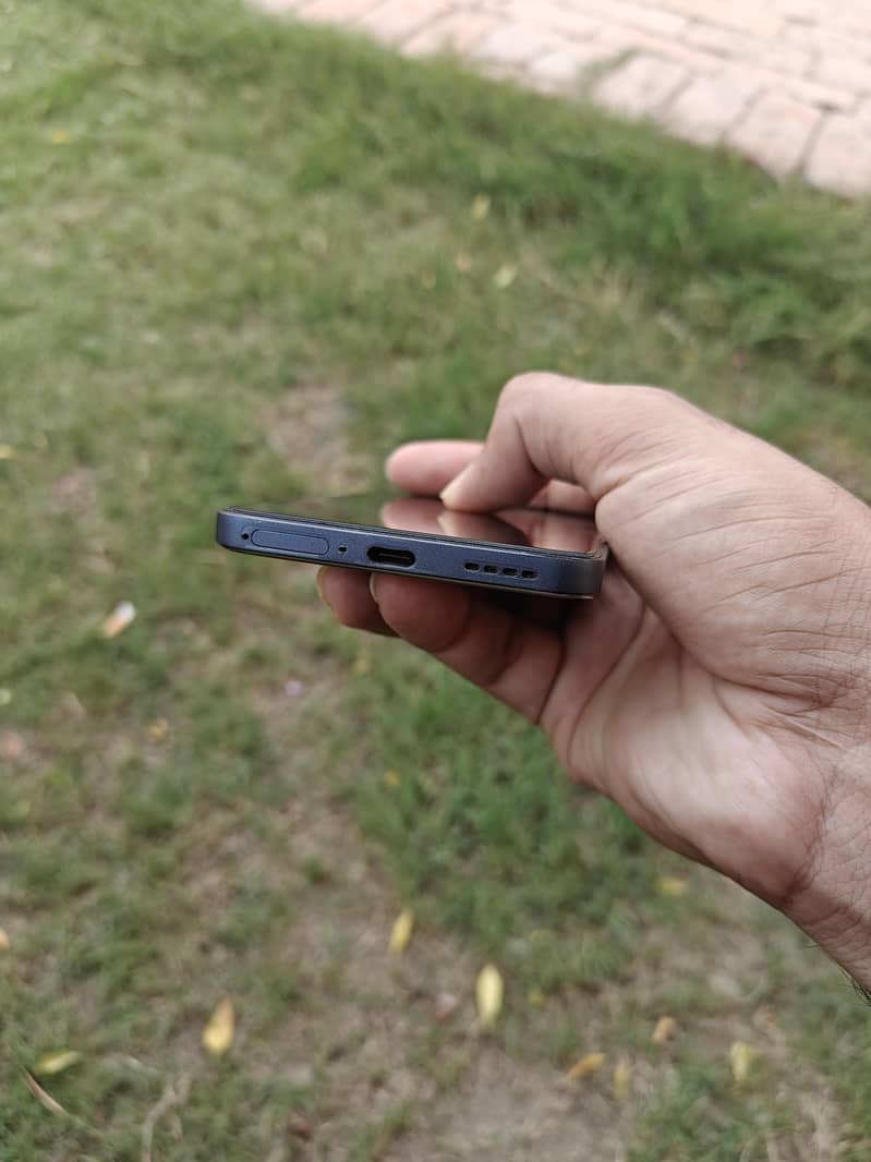Realme 13 Plus 2
